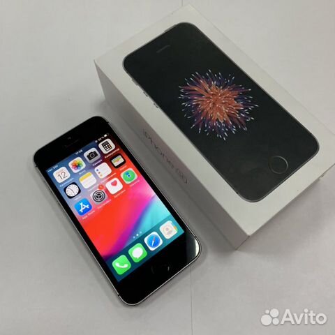 Телефон iPhone SE 32gb Телефон iPhone SE 32gb
