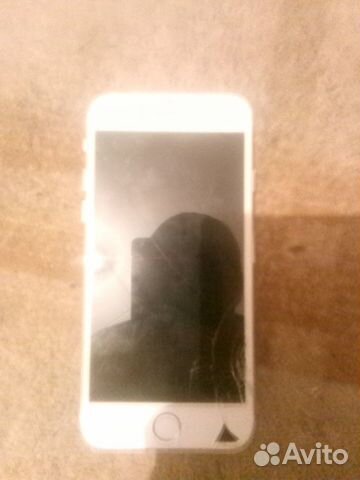 Телефон iPhone