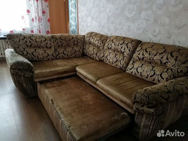 Диван