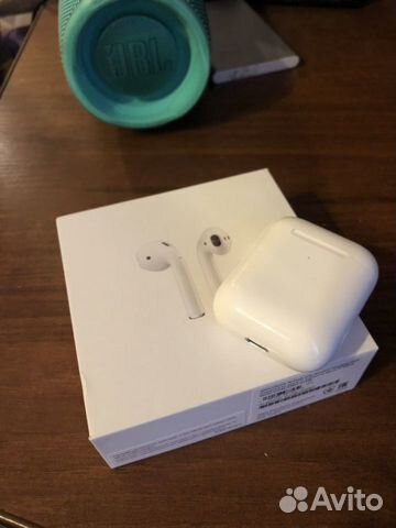 Apple Airpods 2 с беспроводной зарядкой (оригинал) Apple Airpods 2 с беспроводной зарядкой (оригинал)