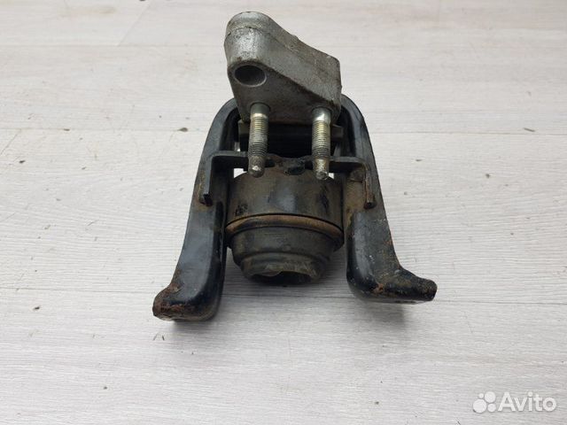 Опора двигателя правая Toyota Corolla E12 3ZZ 2006