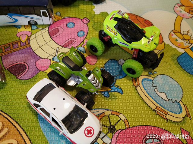 Машинки железные