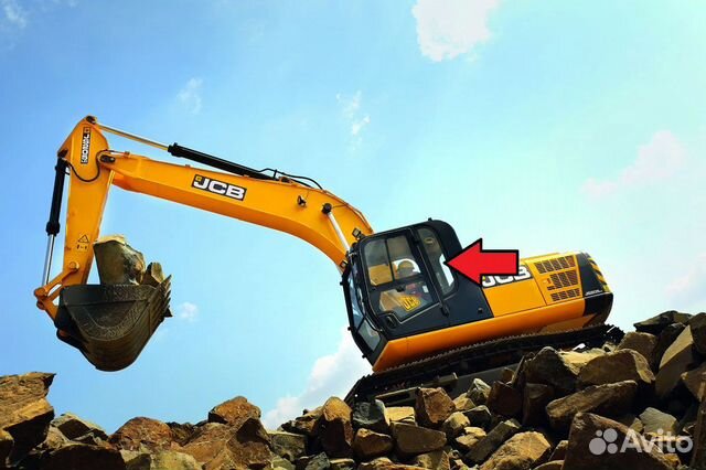 Стекло кузовное заднее левое JCB JC 205 LC 2017 Стекло кузовное заднее левое JCB JC 205 LC 2017