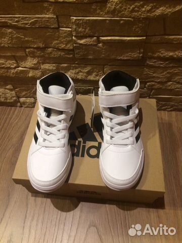 Новые детские кроссовки Адидас (adidas) Новые детские кроссовки Адидас (adidas)