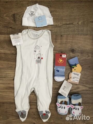 Ползунки, чепчик, носочки, штанишки Ползунки, чепчик, носочки, штанишки