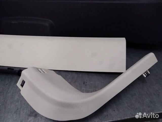 Обшивка двери багажника Ford Kuga 2