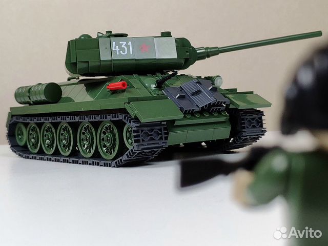 Конструктор Cobi Танк Т-34 с фигуркой танкиста