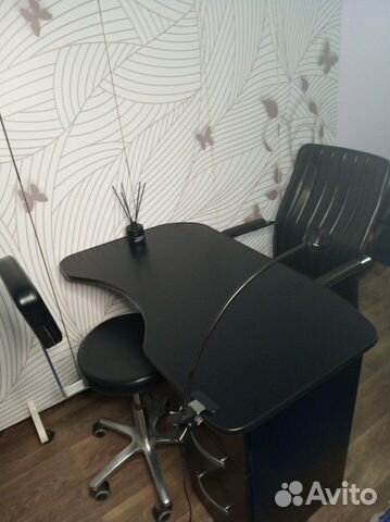 Стол маникюрный