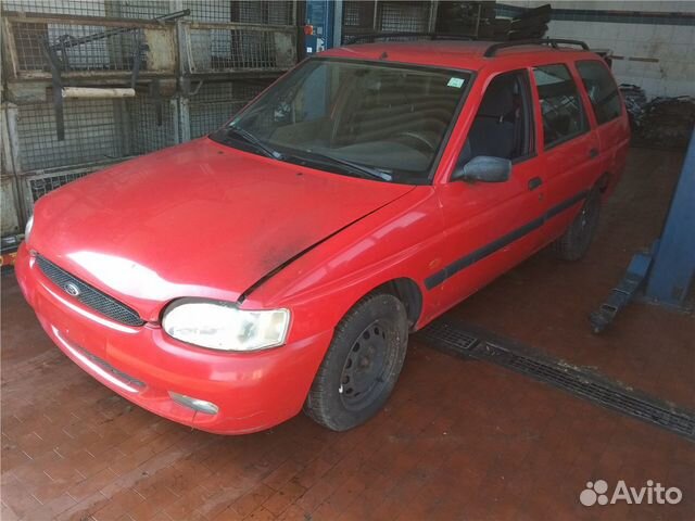 Разбор на запчасти Ford Escort