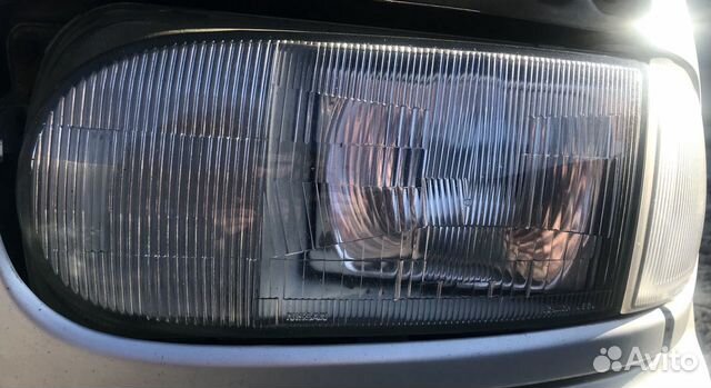 Фары передние правая и левая Nissan Serena c23 Фары передние правая и левая Nissan Serena c23