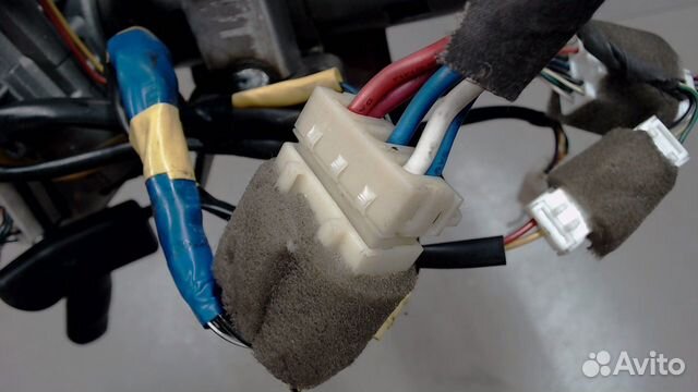 Замок зажигания Ssang Yong Rodius, 2005 Замок зажигания Ssang Yong Rodius, 2005