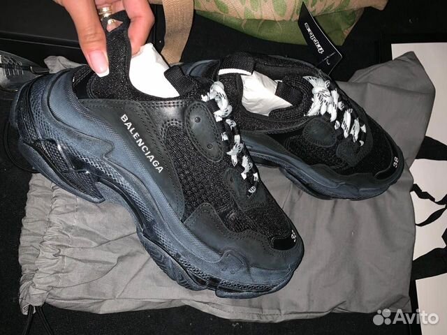 Кроссовки triple s balenciaga Кроссовки triple s balenciaga