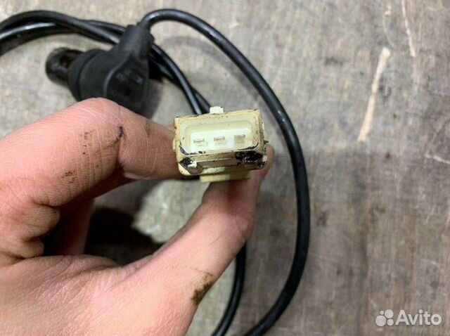 Датчик коленвала A0001580719 Мерседес вито W638