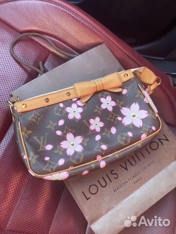 Клатч Louis Vuitton