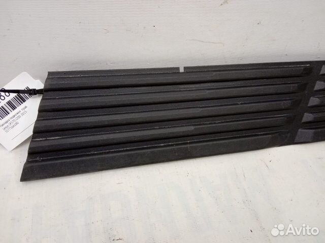 Накладка подножки правая Lexus Lx570 J200 2015 Накладка подножки правая Lexus Lx570 J200 2015