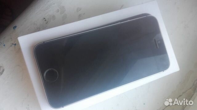 Телефон iPhone se Телефон iPhone se