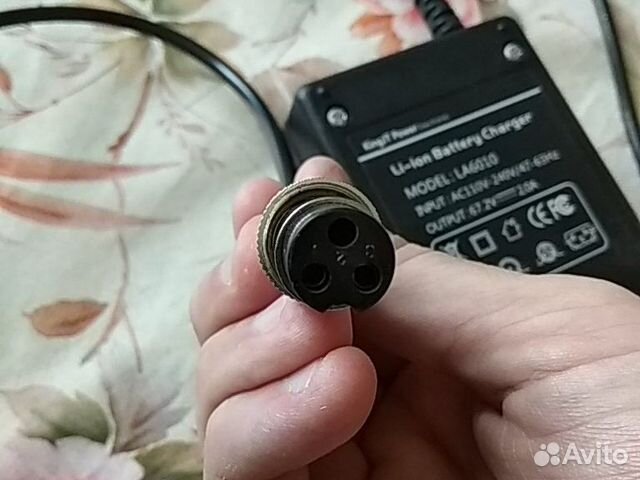 Зарядное устройство для моноколеса
