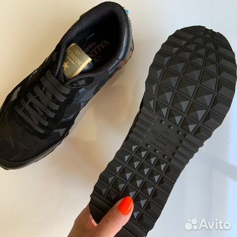 Новые кроссовки Valentino garavani
