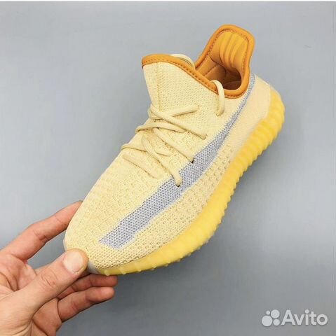 Кроссовки Adidas Yeezy Boost 350 V2 Кроссовки Adidas Yeezy Boost 350 V2