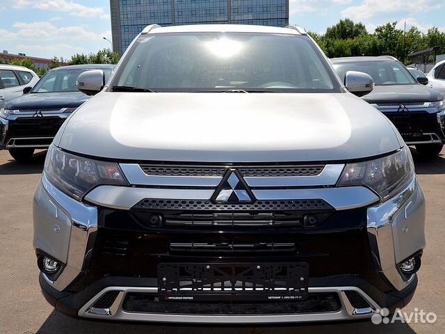 Mitsubishi Outlander 2.0 CVT, 2020