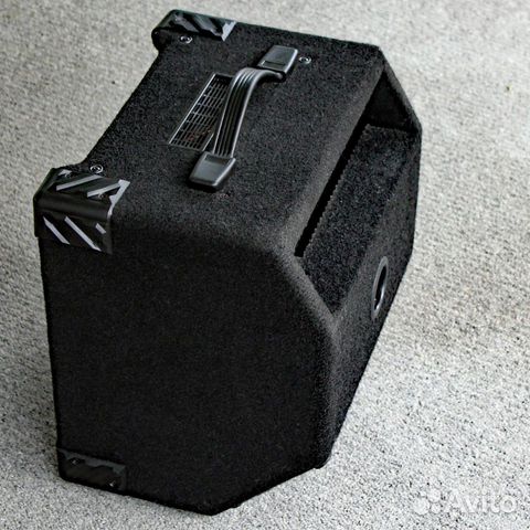 Комбоусилитель на 120 ватт Hartke kickback 10 Комбоусилитель на 120 ватт Hartke kickback 10