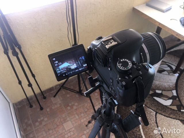Зеркальный фотоаппарат Canon EOS 600D Зеркальный фотоаппарат Canon EOS 600D