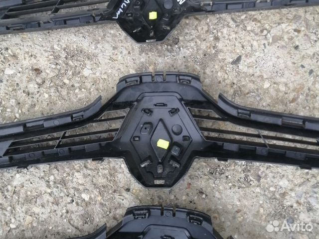 Решетка переднего бампера Рено Меган 3 рестайл Решетка переднего бампера Рено Меган 3 рестайл