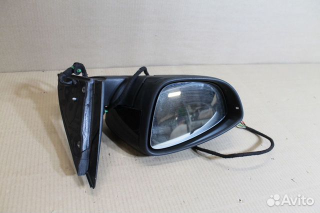 Зеркало левое Volkswagen Passat (B7) Зеркало левое Volkswagen Passat (B7)
