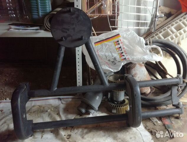 Калитка для крепления запасного колеса