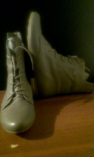 Женские ботинки