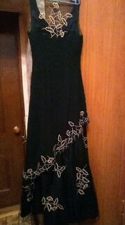 Вечернее чёрное платье