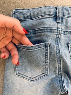 Джинсы на девочку 110 размер