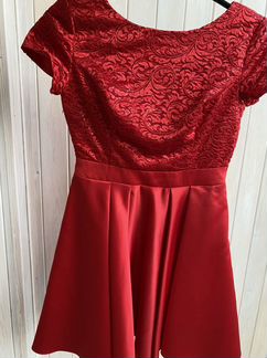 Нарядное женское платье