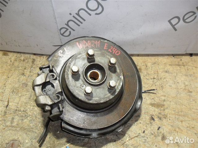 Ступица (кулак, цапфа) задняя левая Mercedes-Benz