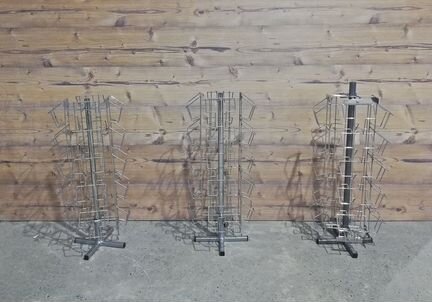 Буклетницы вращающиеся в наличии