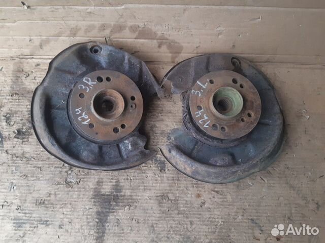 Кулак поворотный задний Мерседес 124