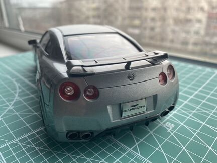 Масштабная модель 1/24 nissan GT-R 35 в тюнинге от