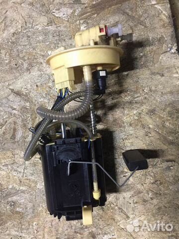 Вольво XC70 насос топливный 3,2 31372882