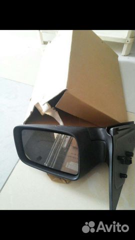 Боковое зеркало