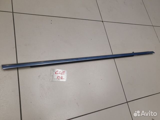 Молдинг стекла передней правой двери Mercedes GLC