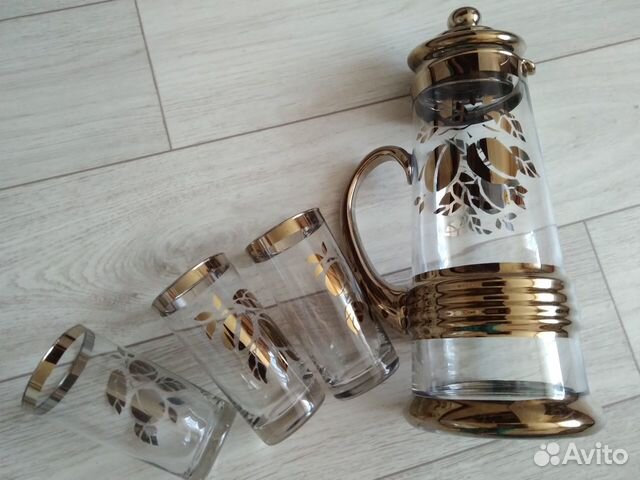 Кувшин с 3 бокалами