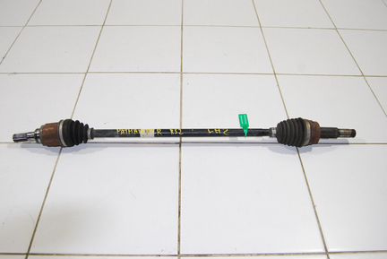 Приводной вал задний Nissan Pathfinder R52 3.5