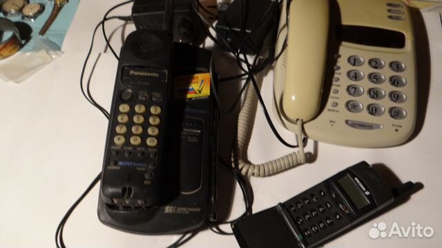 Коллекция из 3 телефонов 1990-2000 годов