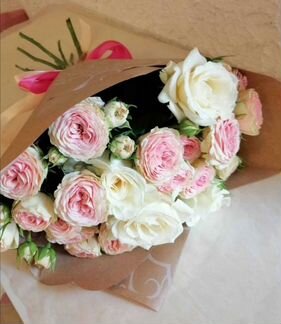 Букеты из кустовых роз, орхидей, пионов