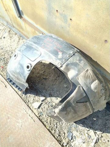 Hyundai Tucson переднии правый локер