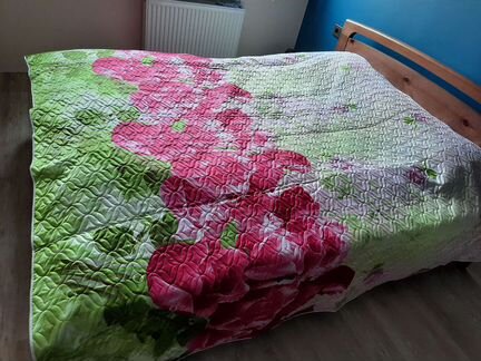 Покрывало на кровать новое