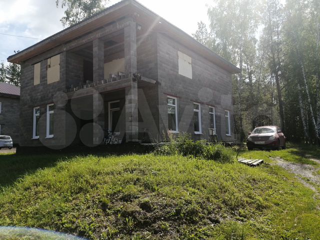 Дом 220 м² на участке 10 сот.