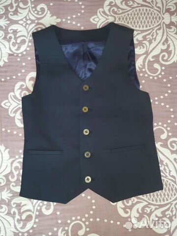 Жилетка для мальчика школьная