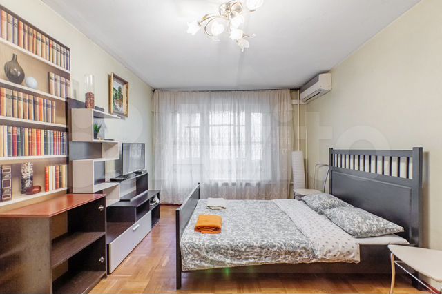 2-к. квартира, 52 м², 2/9 эт.