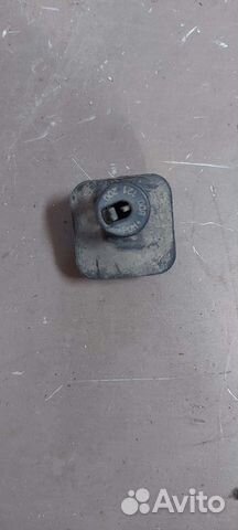 Уплотнитель радиатора на Volkswagen Passat B5